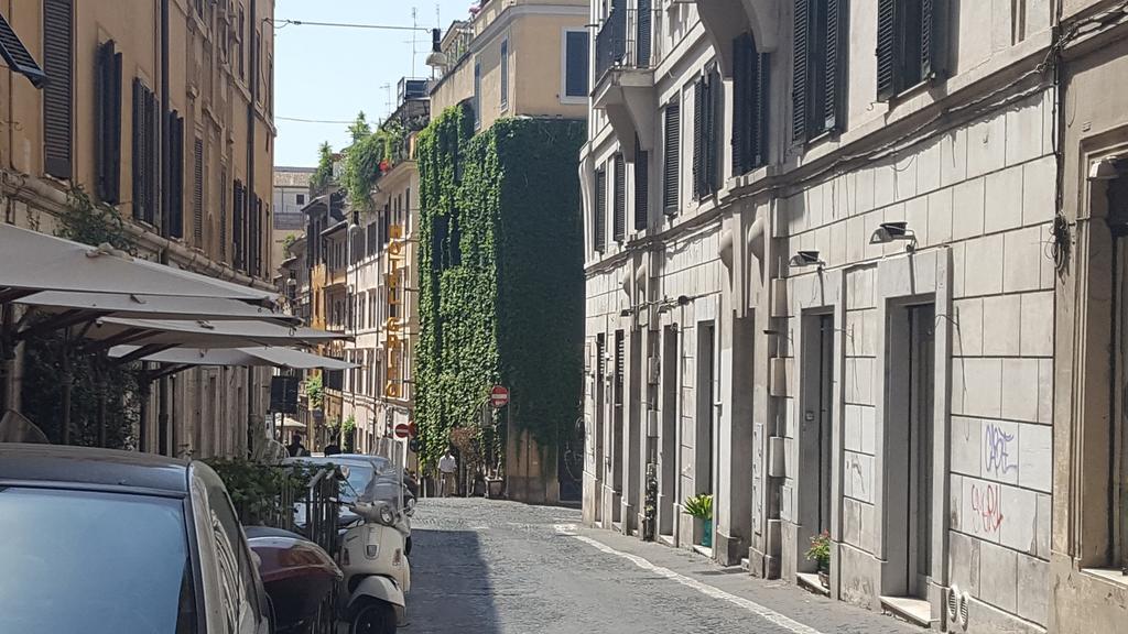 Una Finestra Su Monti Řím Exteriér fotografie